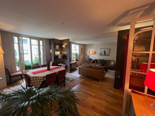 Appartement de grand standing en plein coeur de Paris à proximité du Trocadéro