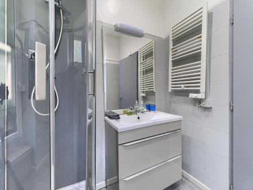 Cozy and renovated apartment - Hyper Central - Air Conditioner