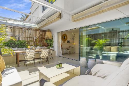 Casa Bambu - Incredible Beachside Townhouse by Finest Rentals