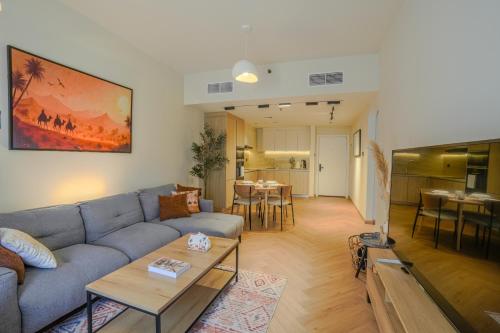 Modern Dessert Atelier 3 Mins walk to circle mall JVC Brand new Pool Views