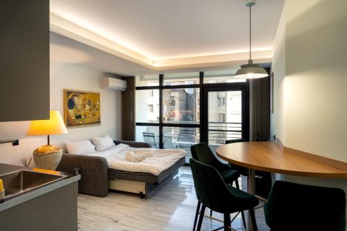 Empyrean Luxury Suites