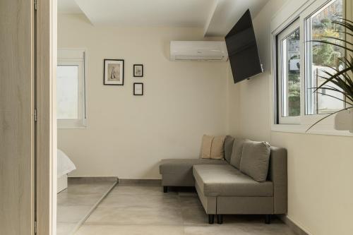 Athenian Sky Retreat