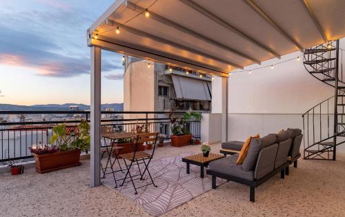 Athenian Sky Retreat