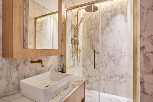 Luxurious airconditioned apartment Arc de Triomphe