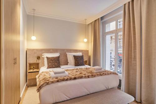 Luxurious airconditioned apartment Arc de Triomphe