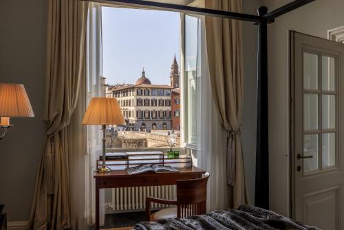 Acciaiuoli Luxury Suite by MMega