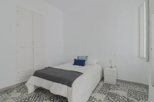 C11 - Cosy 7 Bedrooms in Plaza Merced