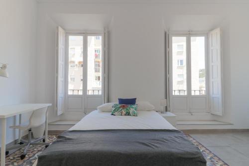 C11 - Cosy 7 Bedrooms in Plaza Merced