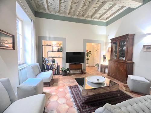 Trevi Luxury