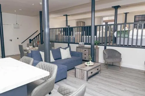 Cumberland Street Apartments by Happy Days photo 17