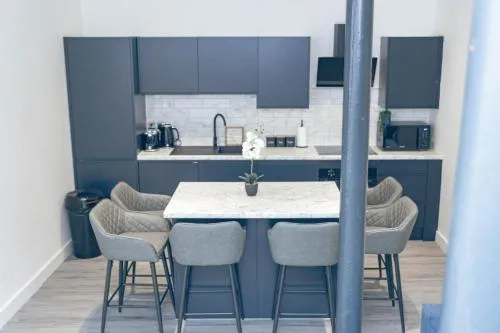 Cumberland Street Apartments by Happy Days photo 24