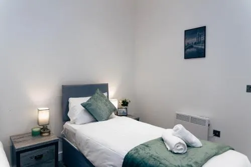 Cumberland Street Apartments by Happy Days photo 87