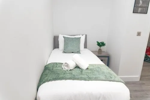 Cumberland Street Apartments by Happy Days photo 143