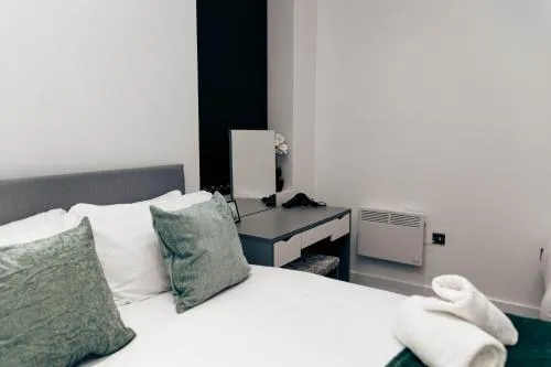 Cumberland Street Apartments by Happy Days photo 142