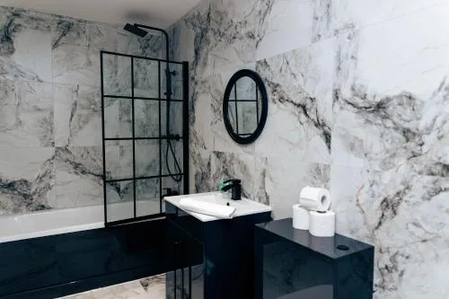 Cumberland Street Apartments by Happy Days photo 12