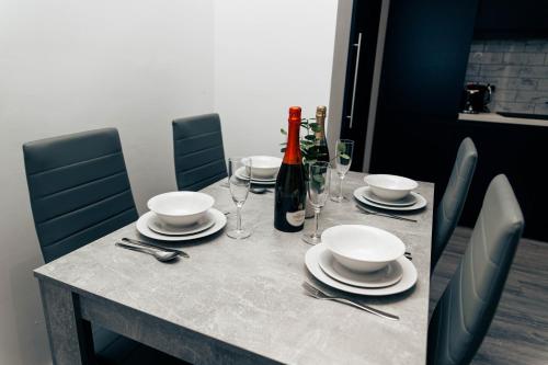 Cumberland Street Apartments by Happy Days photo 226