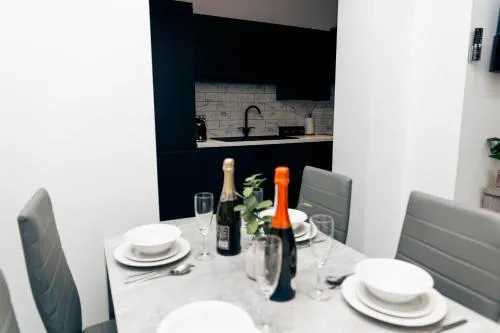 Cumberland Street Apartments by Happy Days photo 46