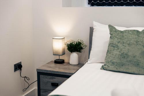 Cumberland Street Apartments by Happy Days photo 235