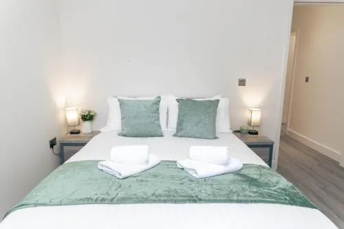 Cumberland Street Apartments by Happy Days photo 63