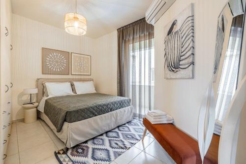 3 Bedroom Spacious & Modern Apartment with Patio