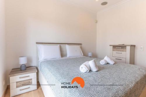 #104 Fanichi Flat by Home Holidays