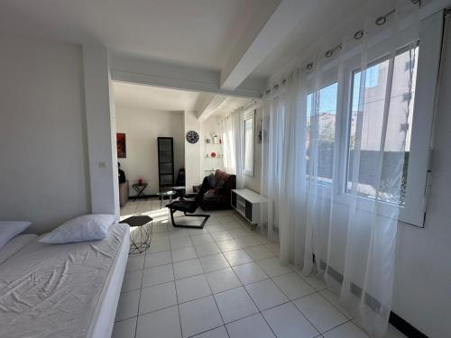 Port Canto & Croisette, Spacious Studio for 4