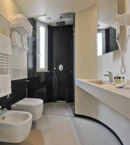 Ένα μπάνιο στο Residence Cristallo Senigallia