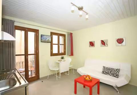 Krinio's Studios