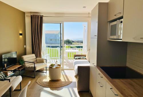 Light&Sea - 2-4 people - Pool access & sea view