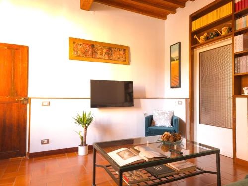La Fonderia Charme Oltrarno - Apartment with Private Patio