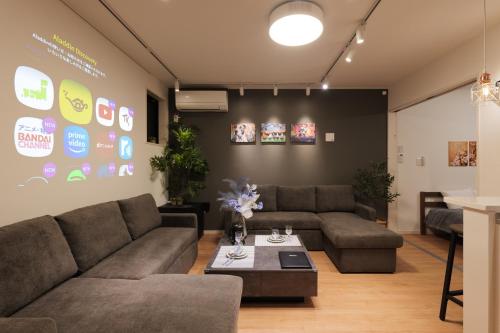 SNUGGLE2222 Fukuoka Yakuin 302