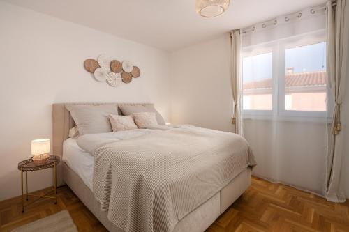 Apt Xenia Walk To Beach with Balcony - Happy Rentals