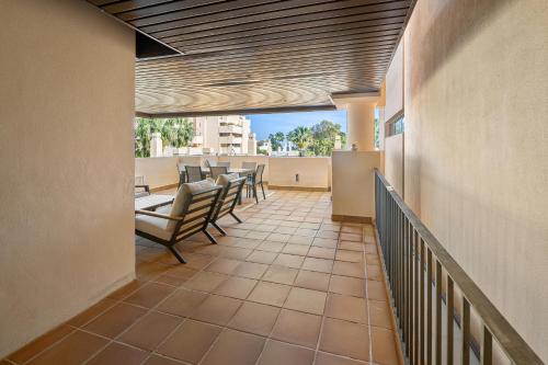 La Perla del Mar - Exclusive Sea View Apartment, Bahía de la Plata, Estepona