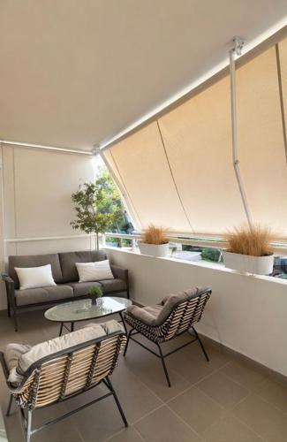 Stylish Apartment With Balcony in Glyfada