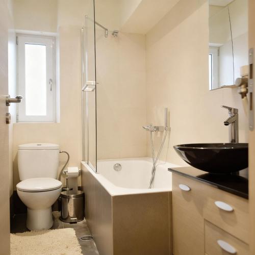 Stylish Apartment With Balcony in Glyfada