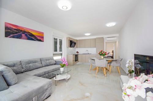 Sunset Apartments