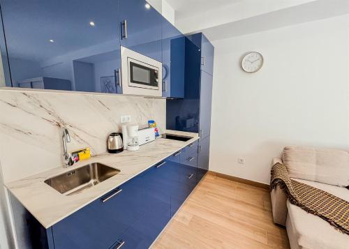 Skol 231 - Studio at Skol Building in Marbella centre with sea views