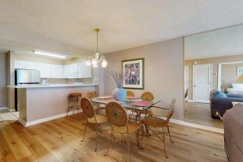 The Resorts Of Pelican Beach 1613 Destin (Condo) photo 7