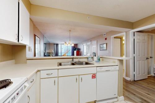 The Resorts Of Pelican Beach 1613 Destin (Condo) photo 10
