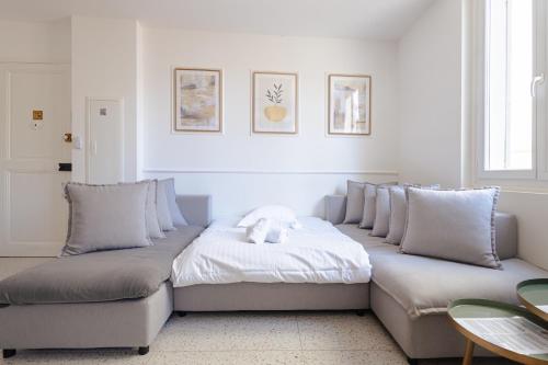 Bright Apartment Renovated in Center of Old Antibes
