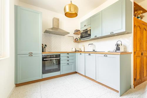 Bright Apartment Renovated in Center of Old Antibes