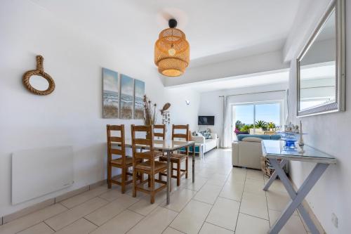 1C Waterside with Shared Pool