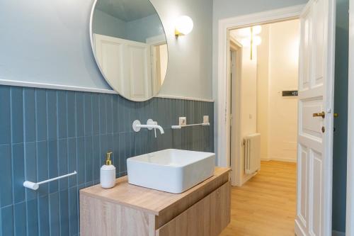 Near Colosseo Spacious Rome Stay in San GIovanni