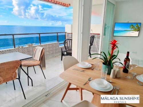 Malaga Sunshine Rentals - Beach Front Penthouse II - Fuengirola