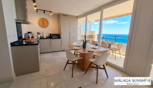 Malaga Sunshine Rentals - Beach Front Penthouse II - Fuengirola