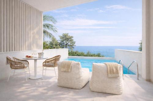 Gloria Luxury Suites