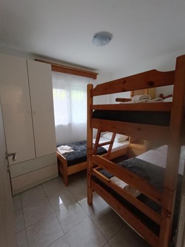 Dora Family Apartment Pefkochori