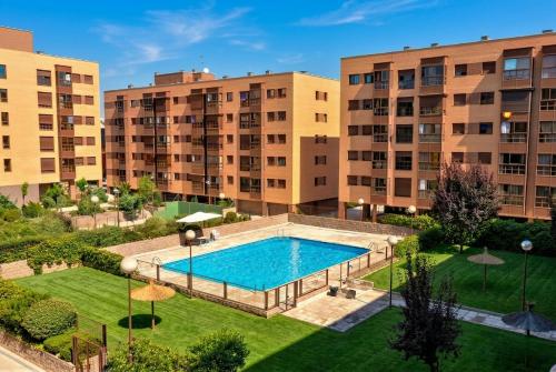 Madrid Suite, Airport, IFEMA, Pool
