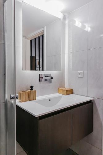 Voda Luxury Residence #202 - Acropolis View Rooftop