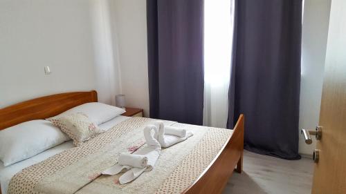 Apartments with parking space Seget Donji, Trogir - 18188